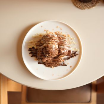 Profiterol